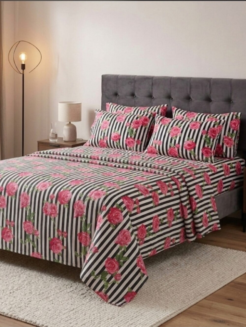 Nwt Betsey Johnson Queen Sheet Set - Pink Roses on Black & White Stripe - Picture 3 of 4